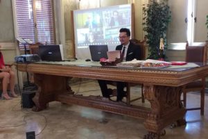 Belpasso, sala consiliare a disposizione dei laureandi: il neo ingegnere Mario la inaugura con 110 e lode