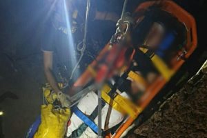 Catania, donna adranita di 26 anni cade sulla scogliera: è al ‘Cannizzaro’ con trauma facciale