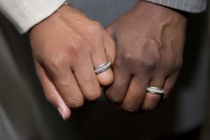 Catania, misura cautelare per la ‘paraninfa’ colombiana Jessica: falsi matrimoni per regolarizzare extracomunitari