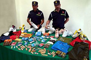 Catania, GdF sequestra alla ‘Fera o Luni’ 70 mila prodotti da fumo illegali: segnalato il commerciante cinese