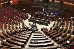 I ‘furbetti del bonus’, la Lega sospende due deputati: domani Tridico (Inps) farà i nomi dei ‘miserabili cinque’