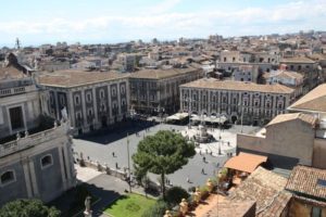 Ferragosto, restrizioni anti-covid in tutta la provincia: i Comuni vigileranno sul rischio assembramento