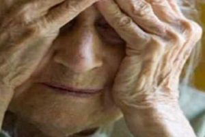 Riposto, minaccia anziana madre per avere i soldi della droga: “Brucio te e tutta la casa”. Arrestato 48enne