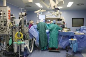 Catania, primo trapianto di utero in Italia da equipe del Policlinico e del Cannizzaro: paziente 30enne sta bene