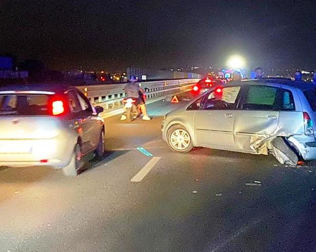 Belpasso, tamponamento tra due auto provoca 4 feriti: sulla SS. 121 vicino a Etnapolis