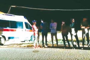 Migrante scappa da centro di accoglienza e viene investito da auto: a Lampedusa nuovo sbarco