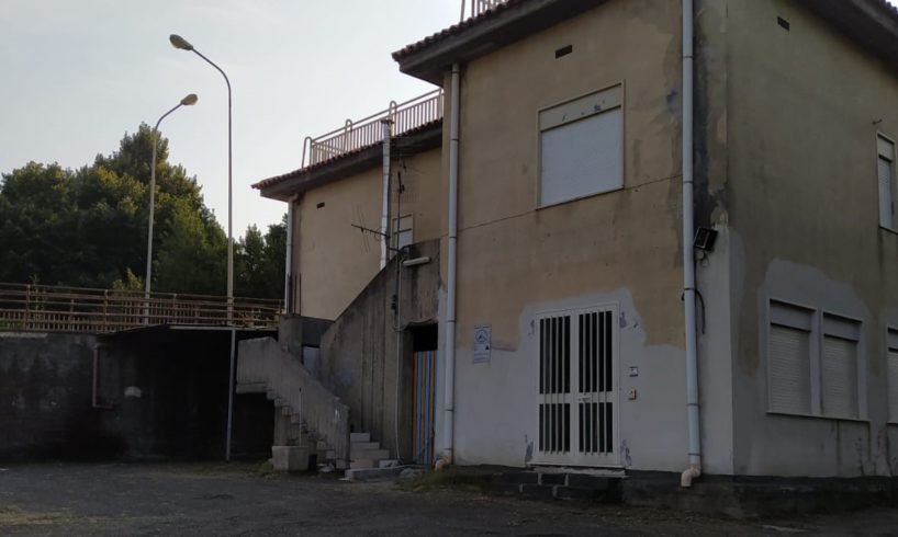 Trecastagni, il Comune ‘caccia’ la ‘Misericordia’ dalla sede di via Croce: l’amarezza dei volontari