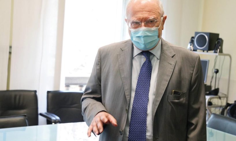 Coronavirus, Galli: “Chiusura di ristoranti e bar alle 23 segnale forte e utile”