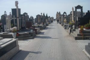 Adrano, cimitero chiuso l’1 e 2 novembre: sarà aperto dal 28 al 31 ottobre