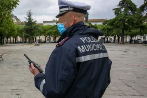 Biancavilla, controlli anti-Covid più stringenti della Polizia locale: caccia ai ‘senza mascherina’