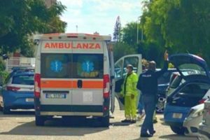 Trapani, neonato trovato morto con cranio fracassato: lanciato dalla finestra dopo il parto. La madre 17enne: “Non volevo dirlo ai miei genitori"
