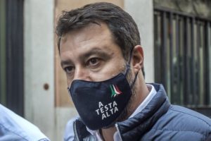 Migranti, Salvini domani a Catania per udienza sulla ‘Gregoretti’: “Processo assurdo, andrò a testa alta”