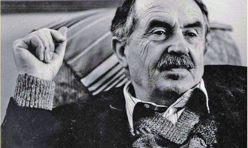 Cinema, un francobollo per Tonino Guerra a 100 anni dalla nascita: l’omaggio di Poste Italiane al poeta e sceneggiatore