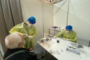Catania, rientri in Sicilia: al ‘Fontanarossa’ e ai drive-in eseguiti 2339 tamponi: cinque postazioni per gli screening