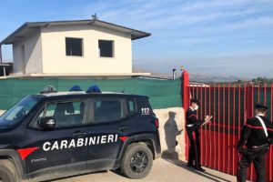 Palagonia, 60enne trafficante di droga occupa due immobili confiscatigli dallo Stato: denunciato