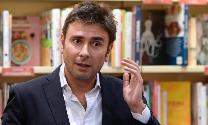 Governo, ‘Dibba’ lascia i 5 Stelle dopo il voto sulla piattaforma: ma non esclude il ritorno