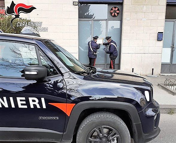 Vizzini, pub serviva i clienti oltre l’orario di chiusura: chiusura per 5 giorni, denunciati 2 avventori