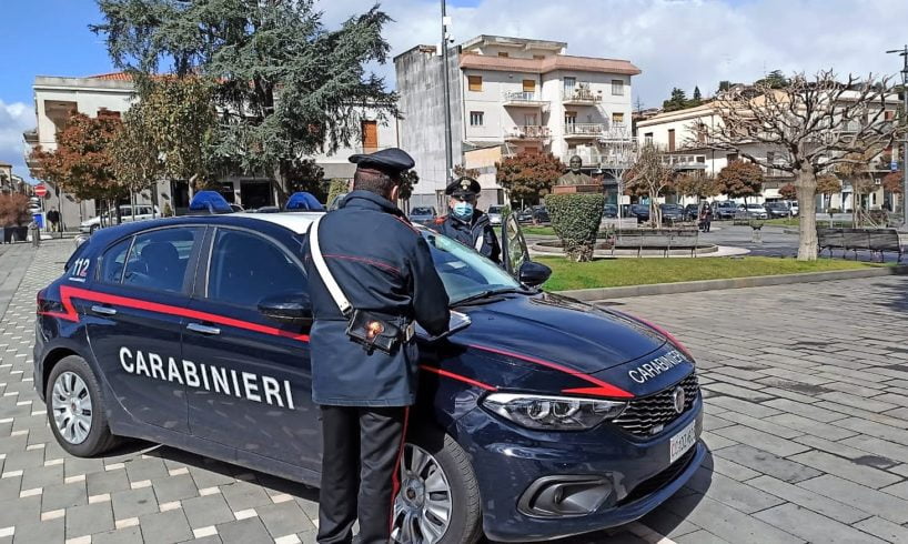 Trecastagni, al bar con il permesso per motivi di salute: 60enne torna ai domiciliari