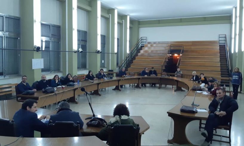 Adrano, ‘Liberi e forti’ sugli assessori dimissionari: “Lasciano da solo il timoniere sulla nave in tempesta”