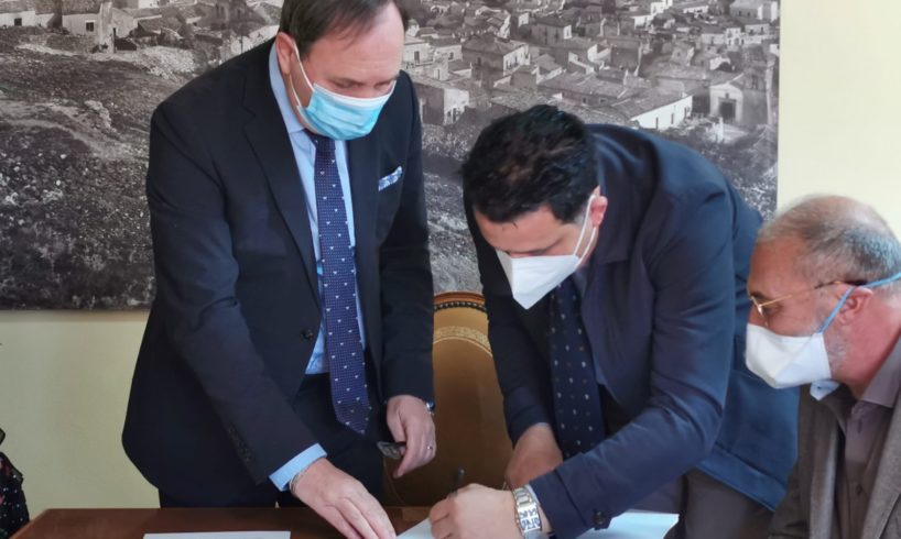 Paternò, un laboratorio di archeologia nel museo Savasta: convenzione tra Comune e SiciliAntica
