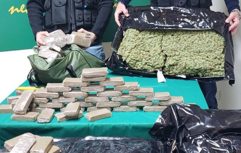 Catania, GdF sequestra 165 kg di marijuana ad alto potenziale: arrestate 3 persone
