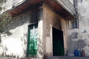 Paternò, dissidi tra famiglie dietro l’incendio di via Ospedale: in un garage bruciato mezzo a due ruote