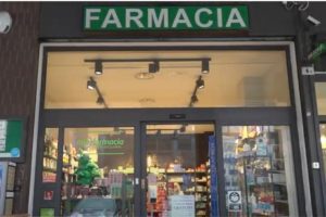 Covid, accordo Regione-Federfarma per tamponi e test in farmacia: prezzo non potrà superiore i 15 euro