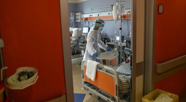 Paternò, i positivi sono 389 (+6). Sindaco Ragalna invoca rispetto delle regole. A Misterbianco consegnati i lavori per hub vaccinale