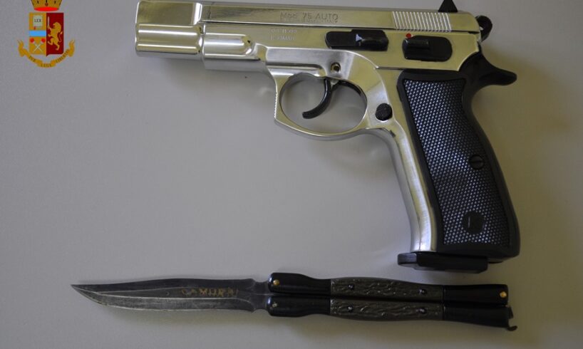 Adrano, non vuole pagare l’affitto di casa e minaccia il proprietario con pistola a salve: 42enne denunciato