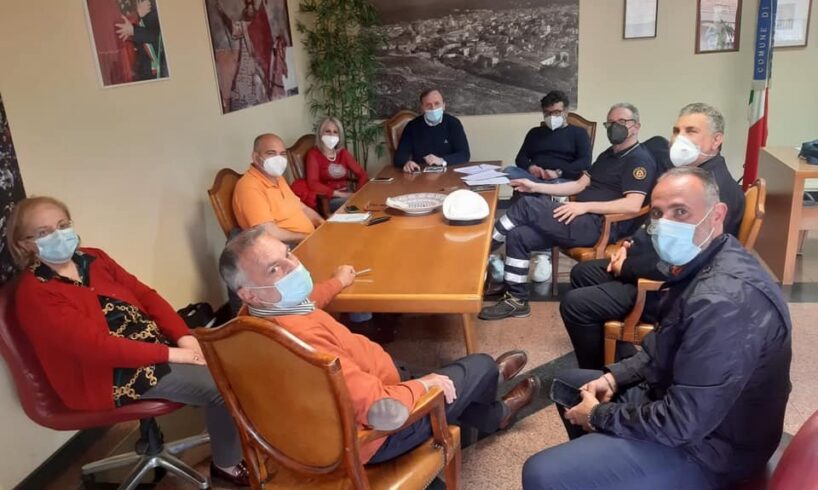 Paternò, al Coc si discute dei ‘punti vaccinazione’: previsti assistenza alla prenotazione e accompagnamento
