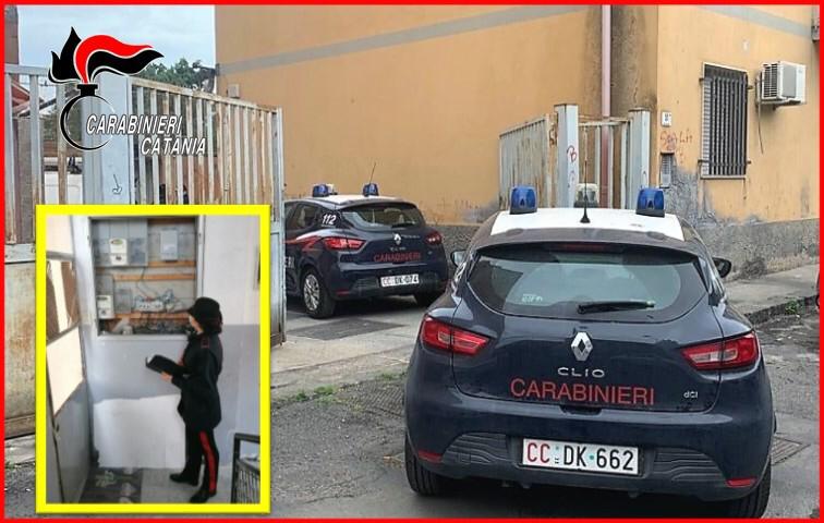 Catania, in via Toledo la luce di tutto il caseggiato era a scrocco: 11 denunciati, tra cui 9 donne