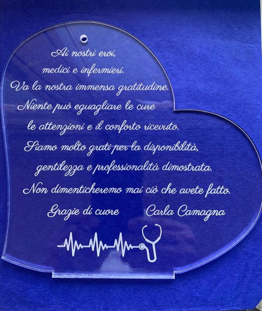 Caltagirone, medici del ‘Gravina’ salvano bimba di 8 mesi da sindrome post-covid. I genitori donano targa