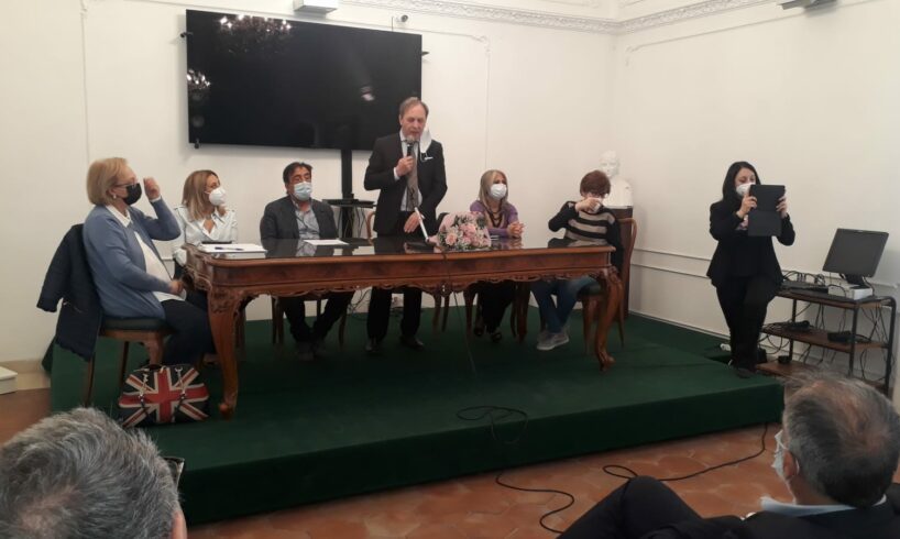 Paternò, centro vaccinale nella struttura ‘Nonno per amico’ di via De Gasperi: il via nei prossimi giorni
