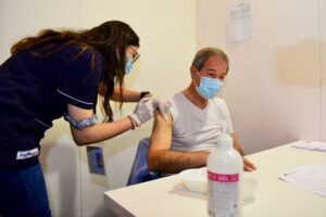 Covid, il presidente Musumeci si è vaccinato con AstraZeneca: “Uscire prima possibile da questo tunnel” (VIDEO)