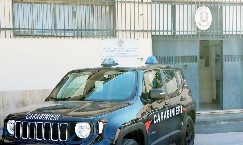 Paternò, 67enne malato tenta di lanciarsi dal quarto piano: salvato in extremis da un carabiniere