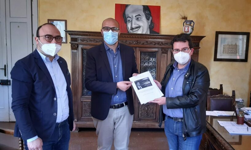 Biancavilla, sindaco Bonanno incontra Comitato Livatino: “Sì all’intitolazione della nuova palestra al giudice ucciso dalla mafia”