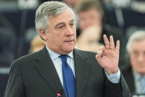 FI, Tajani: “Come Renzi, Alfano e Verdini insegnano le divisioni non portano risultati”