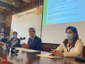 Rifiuti, la soluzione di Musumeci si chiama termoutilizzatore: “Entro 10 anni dobbiamo cancellare la cultura delle discariche”