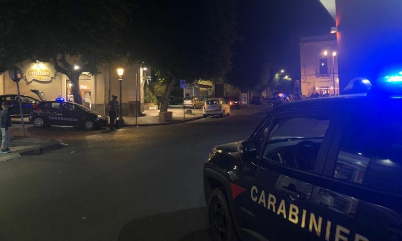 Paternò, controlli anti-movida nelle piazze di ritrovo: sanzioni e denunce