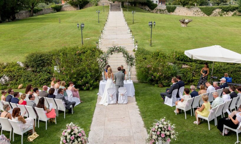 Covid, da oggi riprendono feste e ricevimenti per matrimoni: per partecipare serve ‘green pass’
