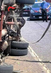 Camporotondo Etneo, ruba auto con un complice e si schianta con un camion: 52enne arrestato in flagranza 
