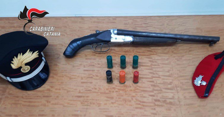 Palagonia, 33enne aveva con sé fucile a canne mozze pronto a sparare: arrestato in c.da Murgia