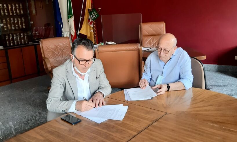 Bronte e Maletto, patto per il turismo sottoscritto dai sindaci: “Valorizzare il patrimonio boschivo dell’Etna”