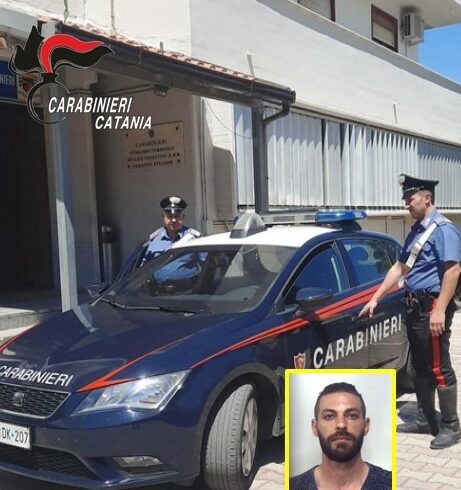 Palagonia, fece cadere una 66enne per scipparle la borsa: individuato e arrestato