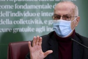 Europei, Rezza: “Se festeggiamo, facciamolo con prudenza indossando la mascherina”. All’Olimpico niente maxischermo
