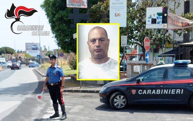 Gravina di Catania, 49enne affiliato al clan Laudani spacciava nei pressi di un bar: arrestato