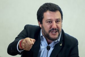 Governo, Salvini: “Spero che vinca Draghi e perdano Conte e Grillo”