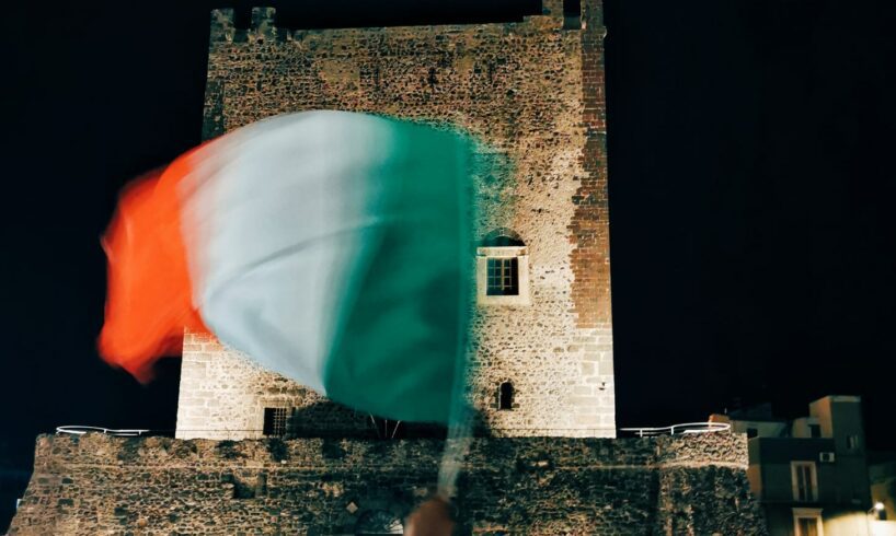 Adrano, festa grande davanti al Castello Normanno per festeggiare l’Italia Campione d’Europa (VIDEO)