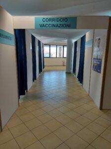 Bronte, inaugurato l’hub vaccinale. Firrarello: “Aiuterà i cittadini del territorio a proteggersi”