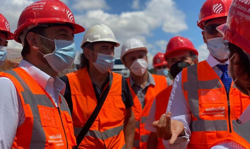 Paternò, sopralluogo di Cancelleri a Gerbini per il raddoppio della tratta ferroviaria Bicocca-Catenanuova